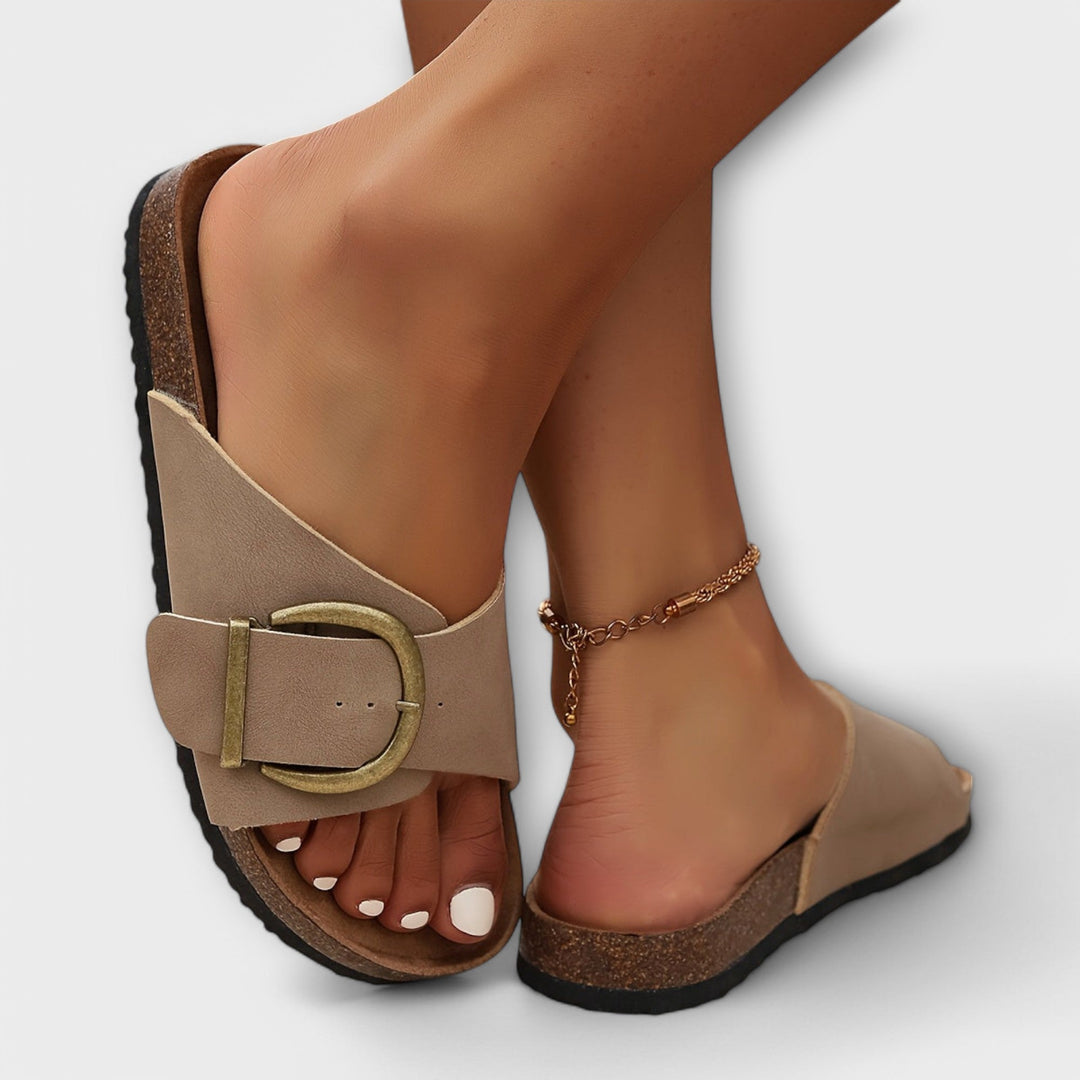 Lara | Damen Sandalen mit Korkfußbett und Schnalle Flach