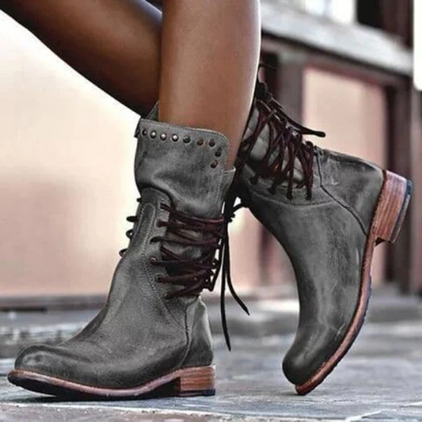 Marba | Damen Stiefeletten Blockabsatz Schnürung Nieten Cognac Herbst