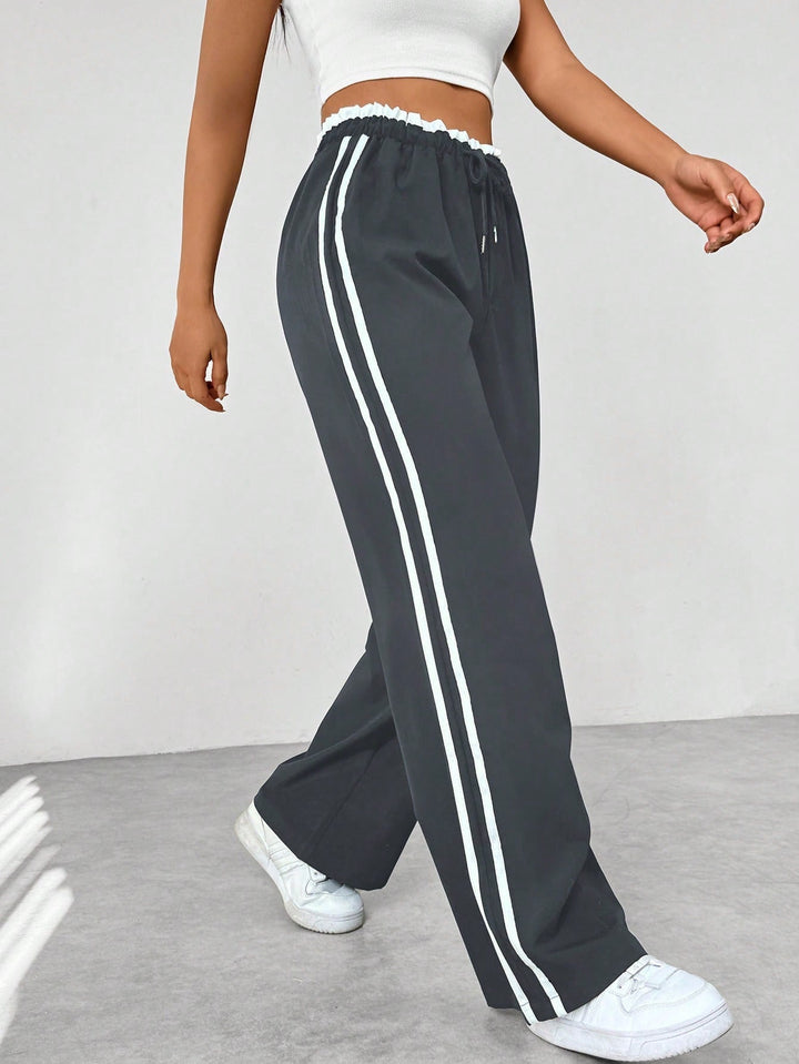 Lara | Damen Jogginghose Wide Leg Seitenstreifen