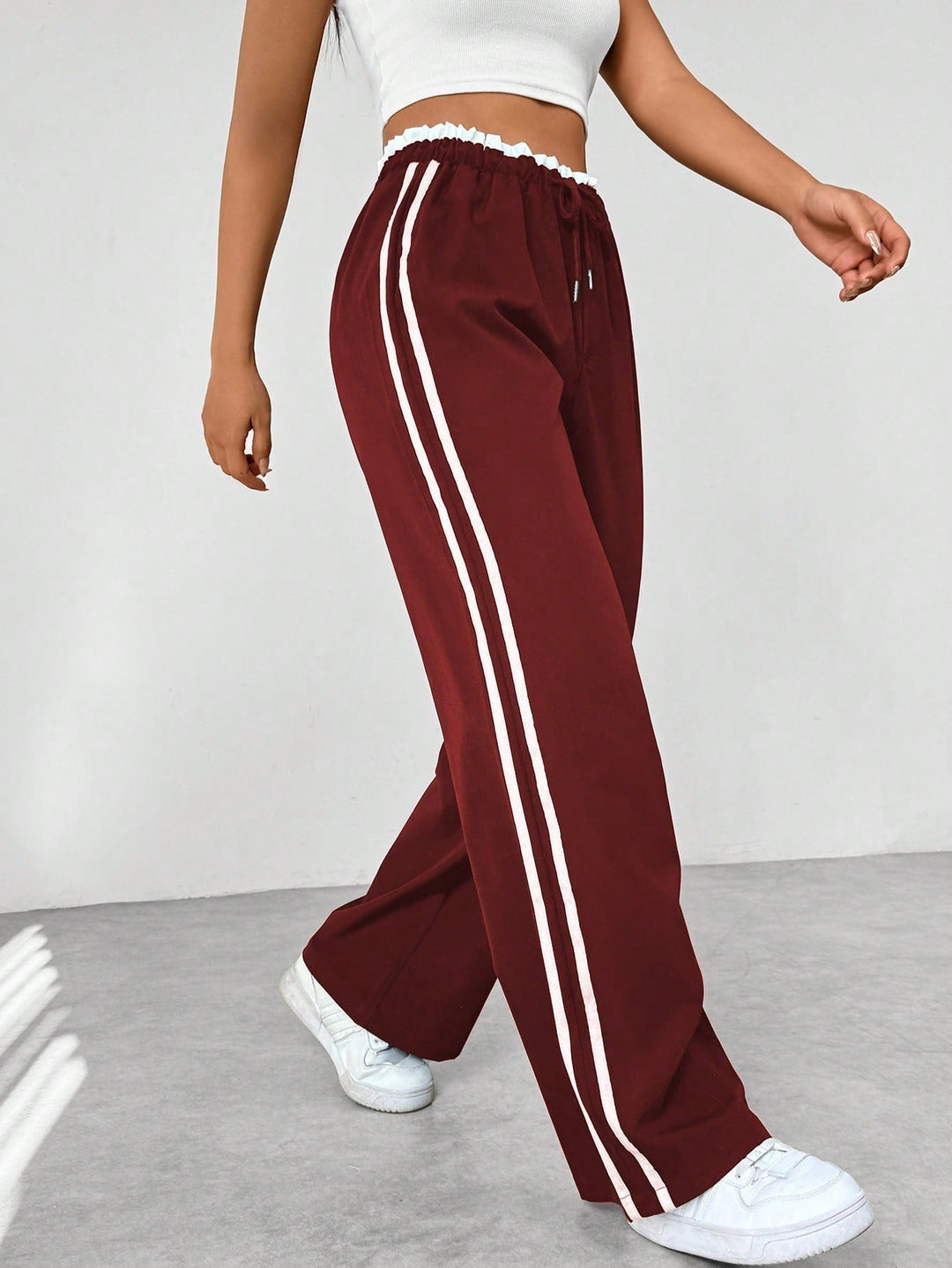 Lara | Damen Jogginghose Wide Leg Seitenstreifen