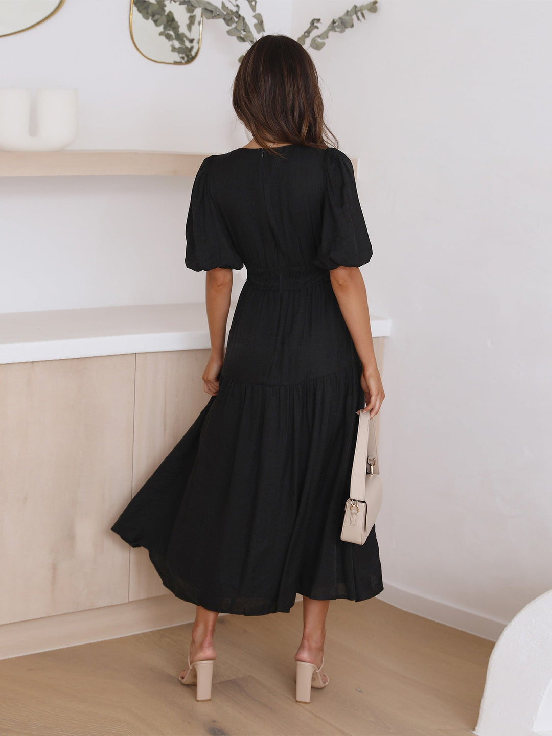 Cara | Damen Midikleid V-Ausschnitt Puffärmel Stufenrock