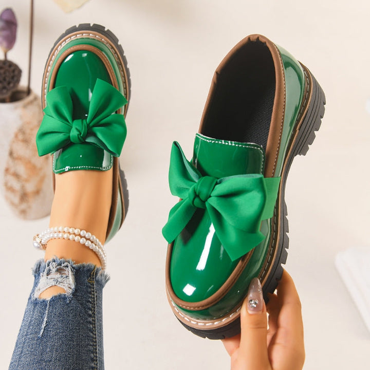 Bella | Damen Loafer Plateau Lackoptik Schleife Slip-On Schuhe