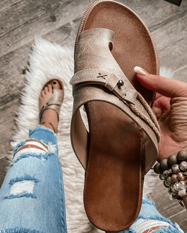 Clezel | Damen Zehensteg Sandalen Flach mit Schnalle