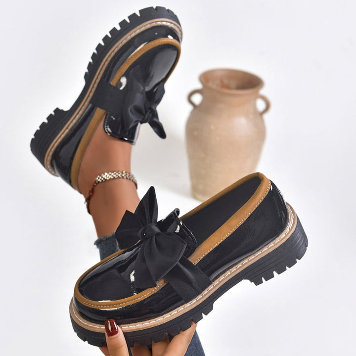 Bella | Damen Loafer Plateau Lackoptik Schleife Slip-On Schuhe