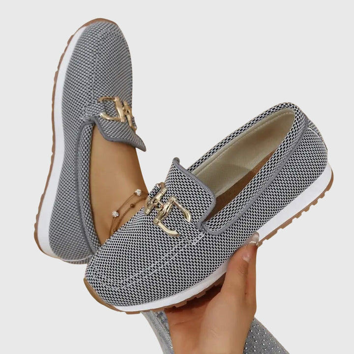 Dorette | Flache Loafer für Damen mit goldener Schnalle