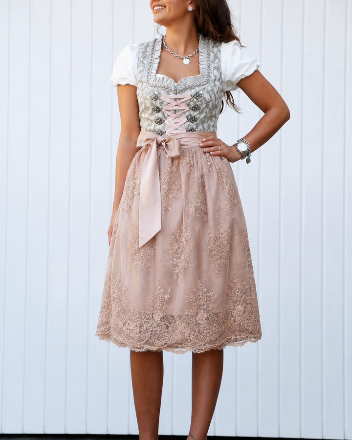Magdalena | Damen Dirndl mit Bluse und Schürze