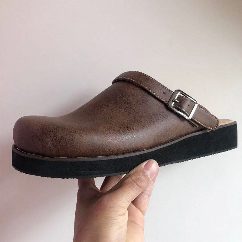 Theo | Herren Leder Clog Schnalle Weiche Sohle Cognac Frühling