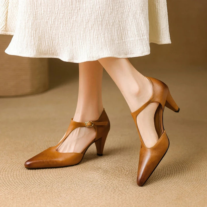 Vera | Damen Leder Pumps T-Strap Kitten Heel Spitz Elegant