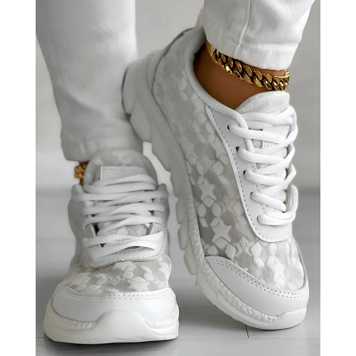 Stella | Damen Sneaker weiß mit Spitzendetail, chunky Plateau Sohle