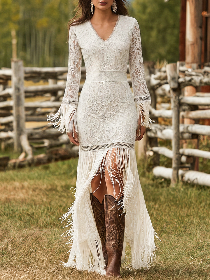 Adelina | Damen V-Ausschnitt Langarm Maxikleid mit Fransen - White - Image 1