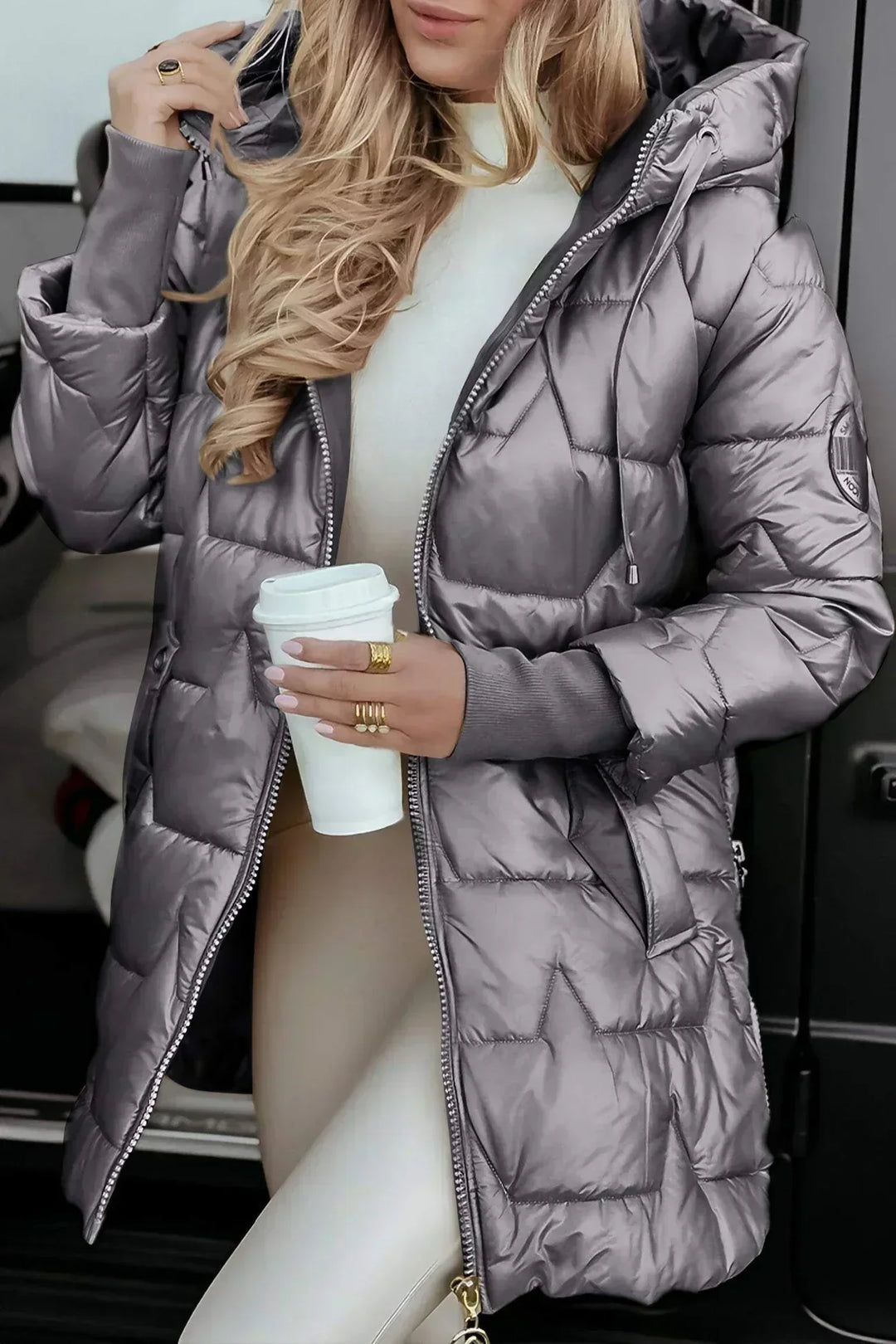 Aldvika | Damen Steppjacke Lang mit Kapuze - Bronze - Image 10