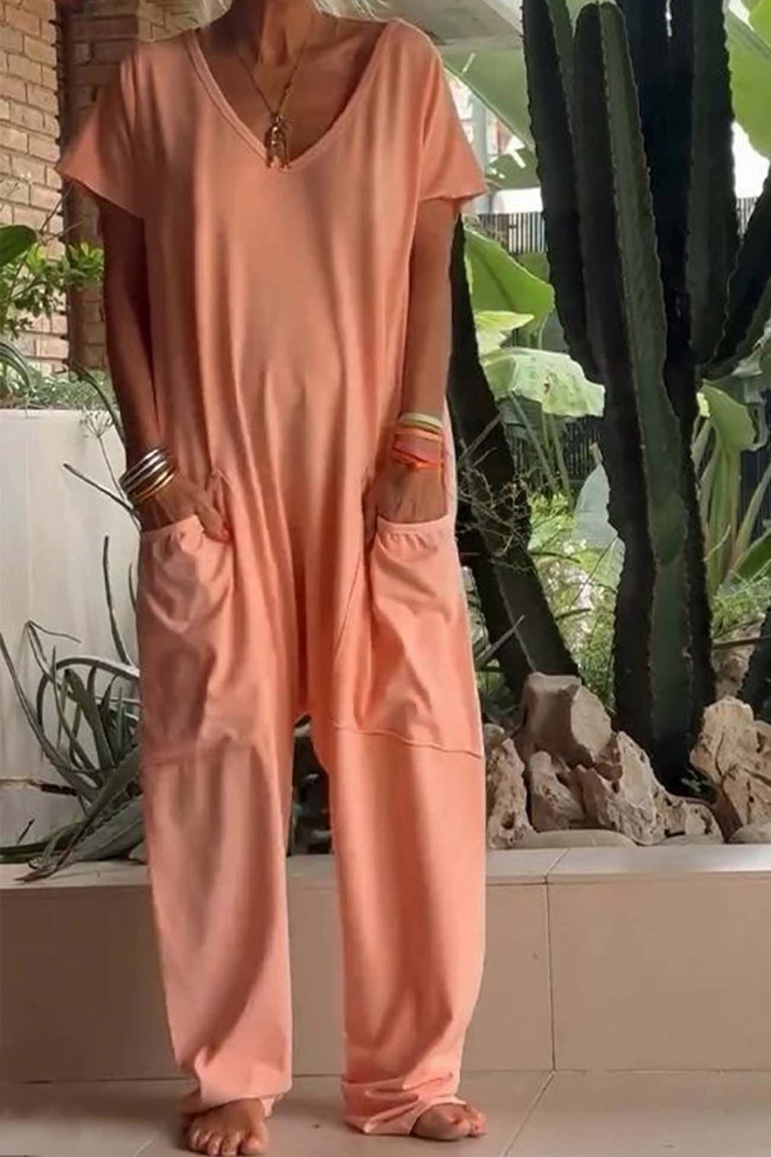 Amira | Damen V Ausschnitt Kurze Ärmel Jumpsuit - Pink - Image 4