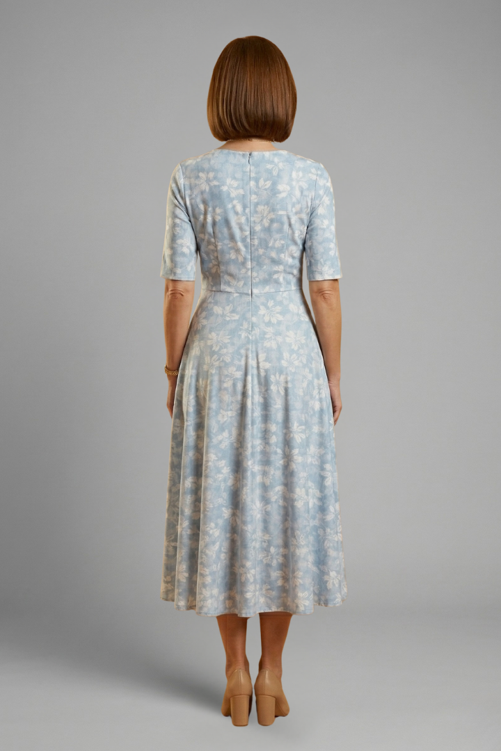 Anja | Damen Wickelkleid mit V-Ausschnitt Blumenmuster Midi - Light Blue - Image 5