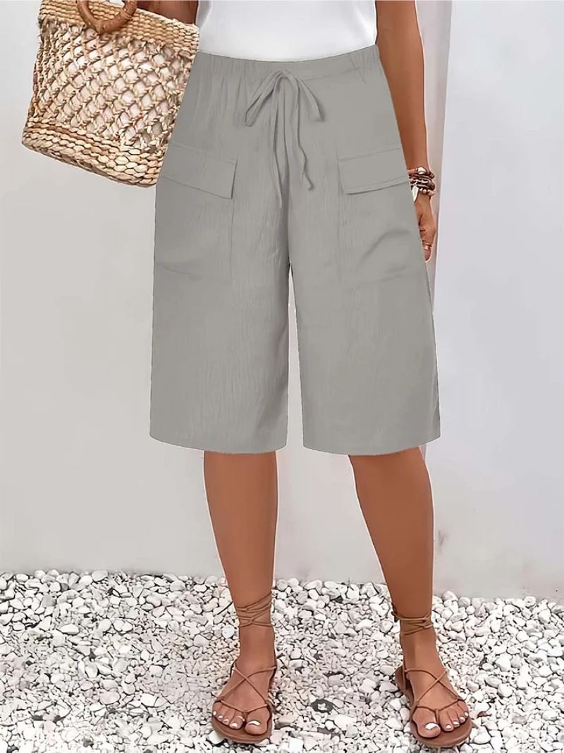Anke | Damen Weite Bermuda Shorts mit Kordelzug - Light Grey - Image 1