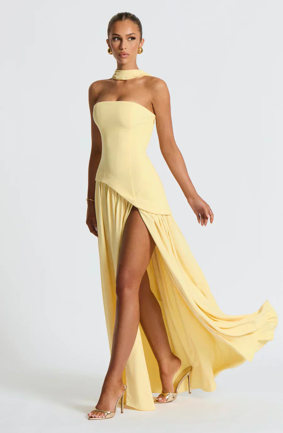 Anneliese | Damen Trägerloses Maxi Abendkleid mit Schlitz - Yellow - Image 1