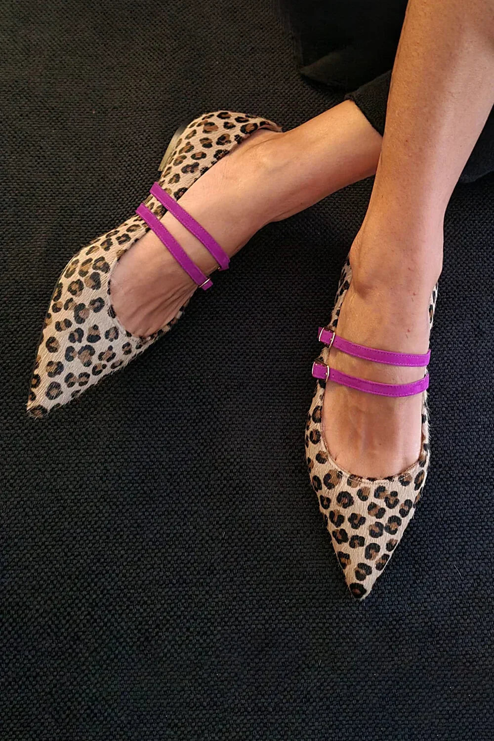 Aurela | Damen Leopardenmuster Riemchen Ballerinas - Image 1