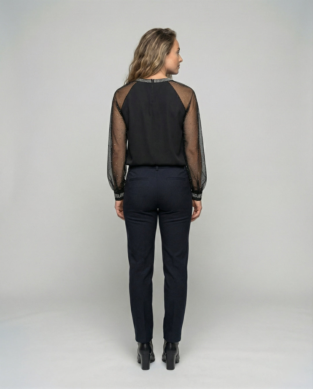Nina | Damen Mesh Top Transparent Langarm Nieten Rundhals Elegant