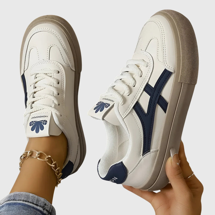 Beatrix | Damen Orthopädische Sneaker - White - Image 1