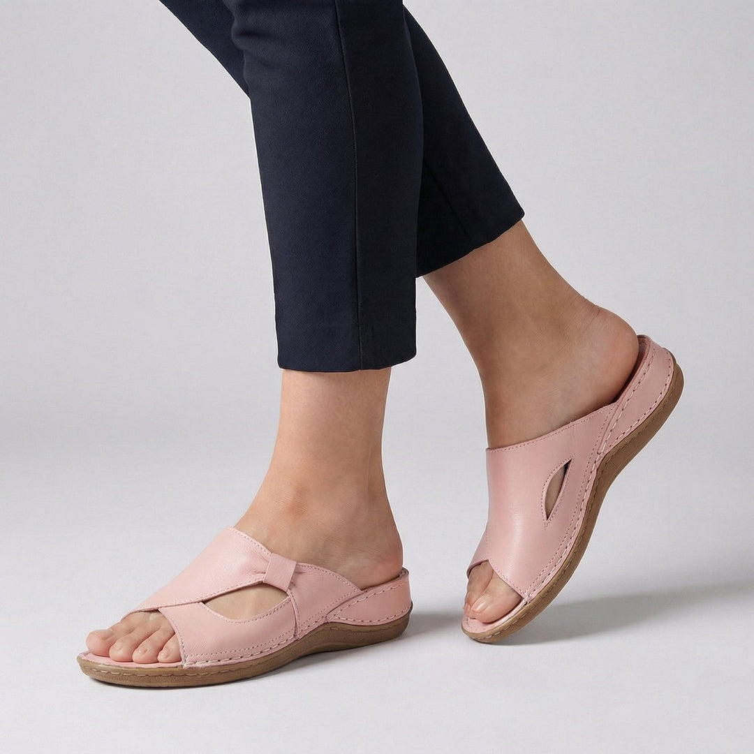 Brigitta | Damen Komfort Mule-Sandale Slip-On mit Cut-Out - Black - Image 3