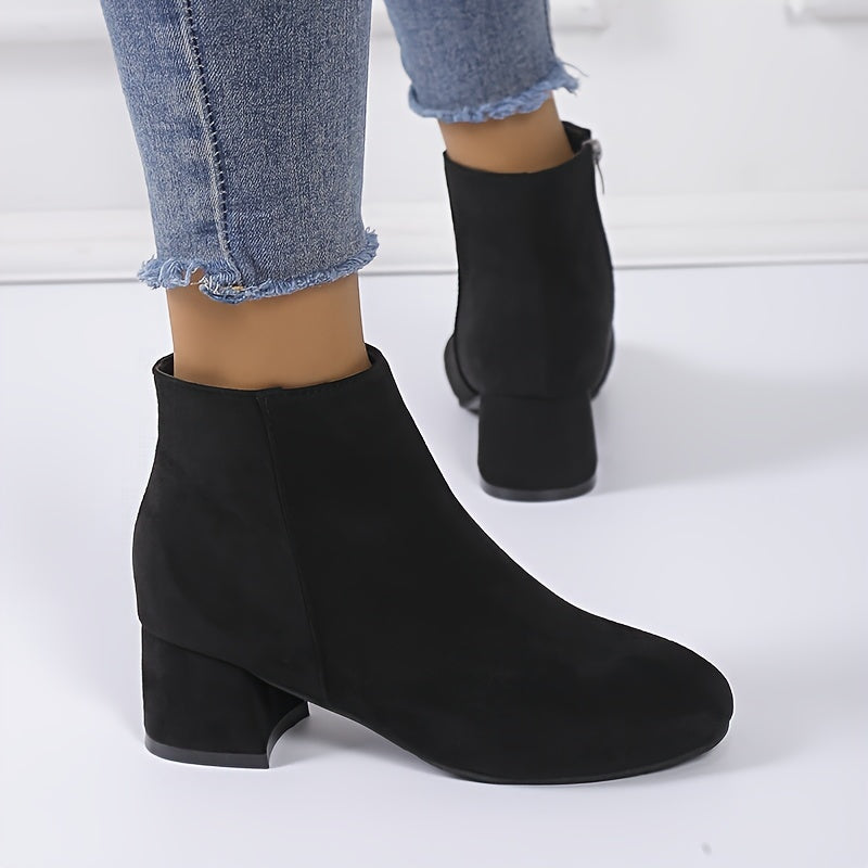 Brigitte | Damen Chelsea Ankle Boot mit Blockabsatz - Black - Image 1