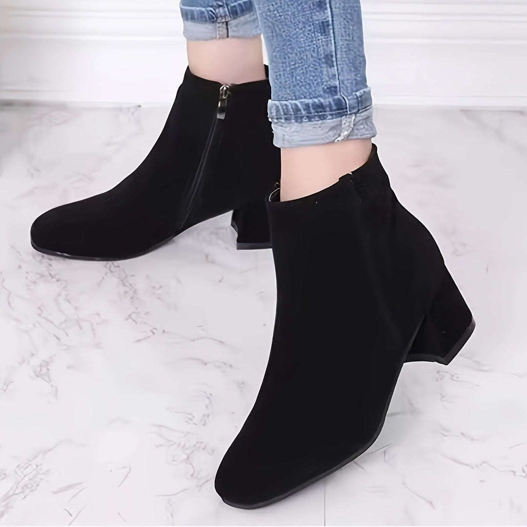 Brigitte | Damen Chelsea Ankle Boot mit Blockabsatz - Black - Image 11