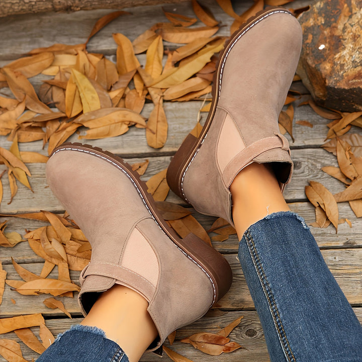 Brigitte | Damen Chelsea Ankle Boots mit Blockabsatz - Image 13