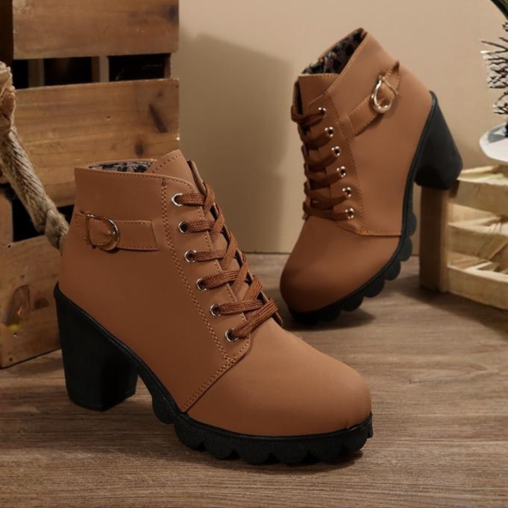 Britta | Damen Ankle Boots mit Blockabsatz, 70 Zeichen - Camel - Image 1
