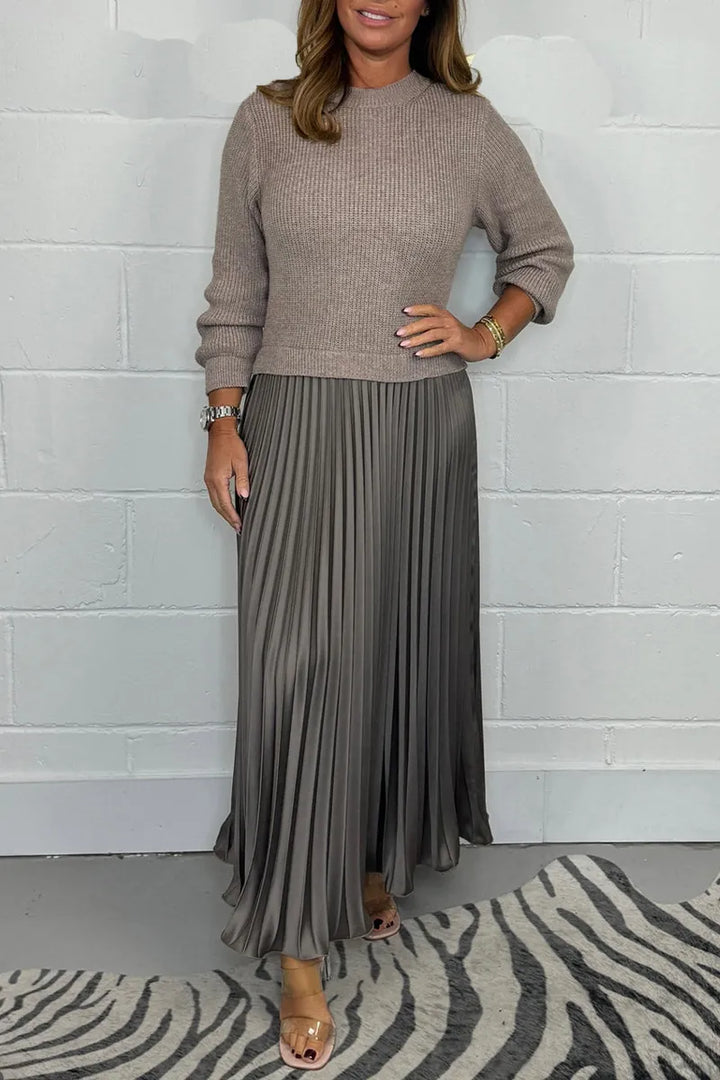Britta | Damen Strickkleid Midi mit Plisseerock - Taupe - Image 1