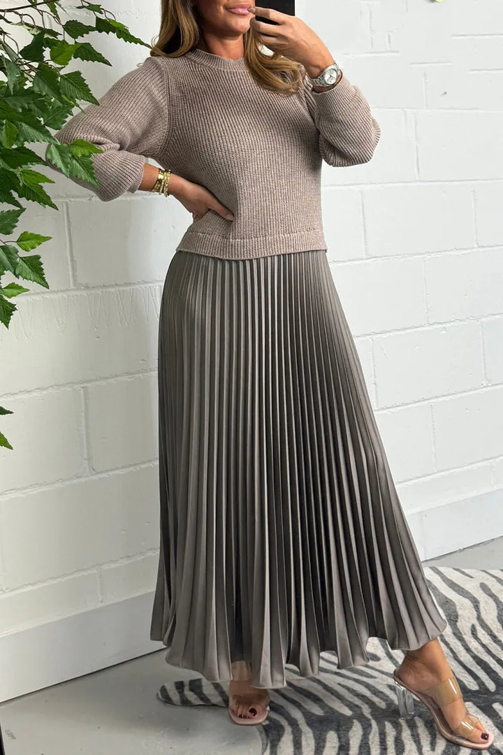 Britta | Damen Strickkleid Midi mit Plisseerock - Taupe - Image 8