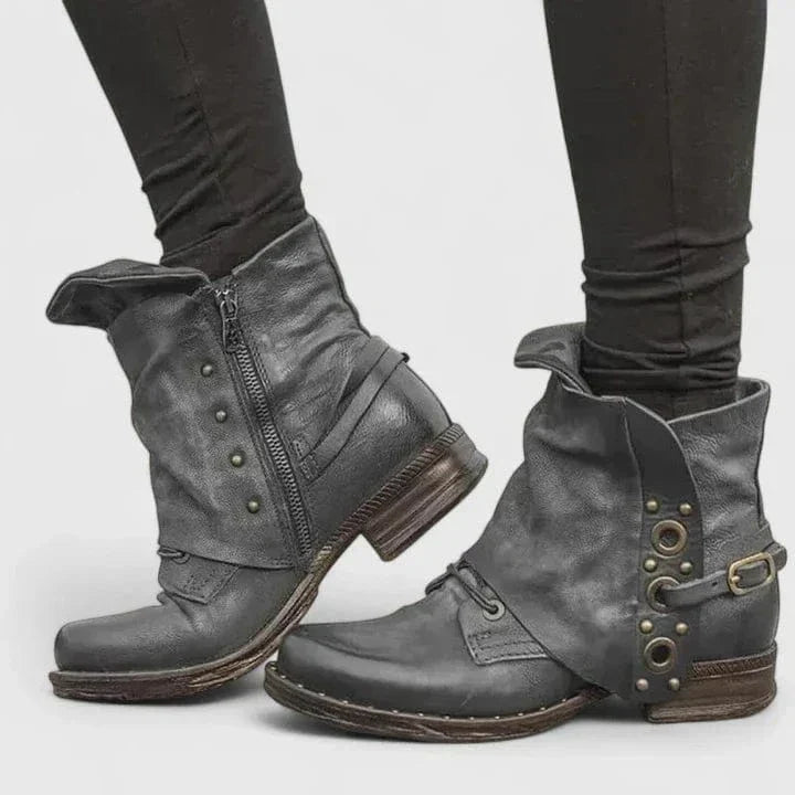 Brunhild | Damen Ankle Boot Vintage Nieten Stiefelette - Dark Brown - Image 2