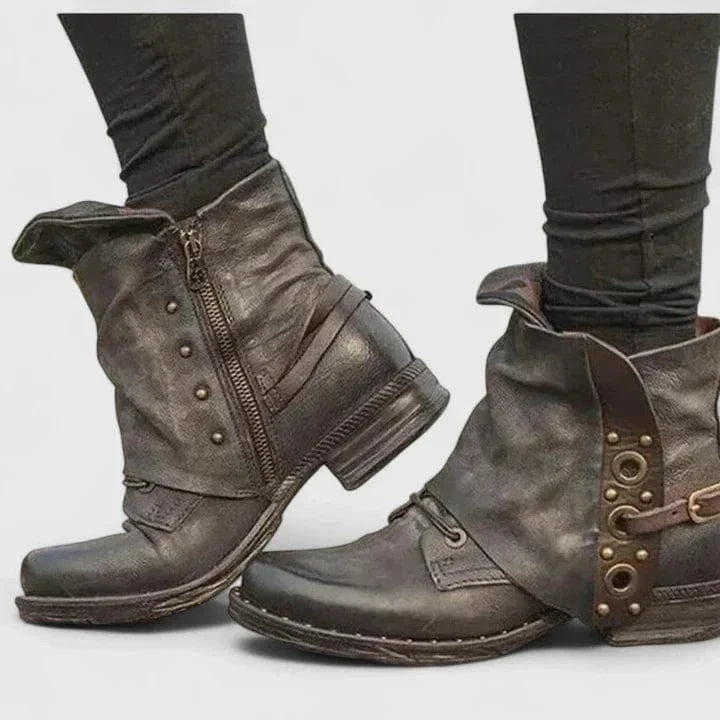 Brunhild | Damen Ankle Boot Vintage Nieten Stiefelette - Dark Brown - Image 4
