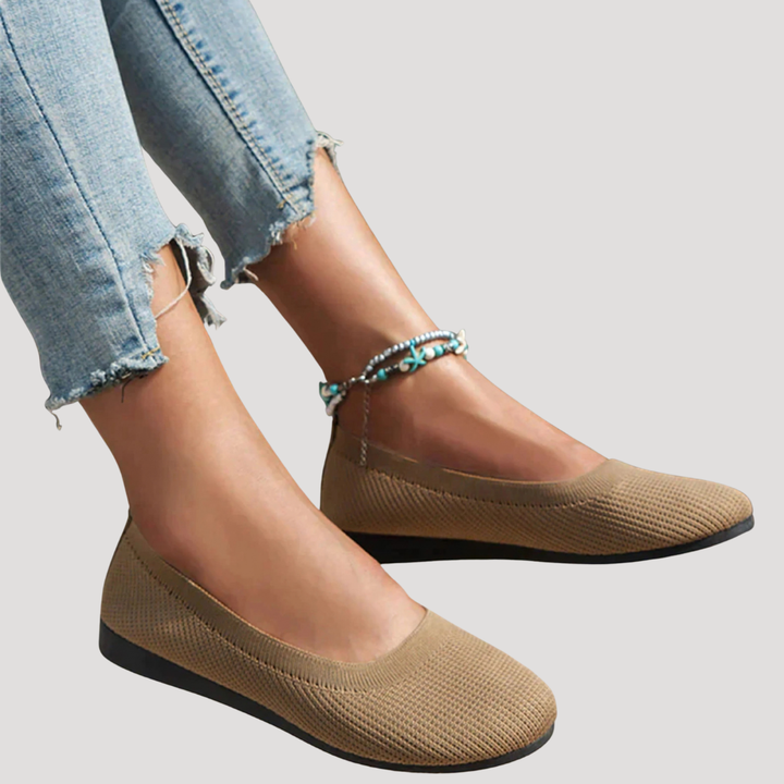 Brunhilde | Damen Gestrickte Slip-On Ballerinas - Beige - Image 1
