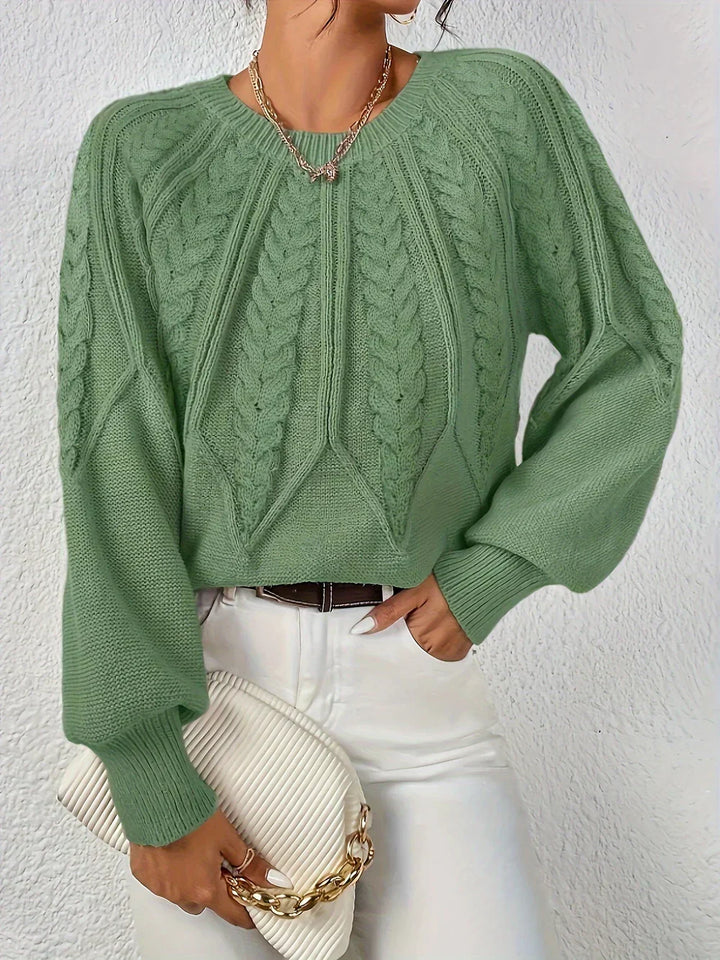 Brunhilde | Damen Strickpullover mit Zopfmuster - Sage - Image 2