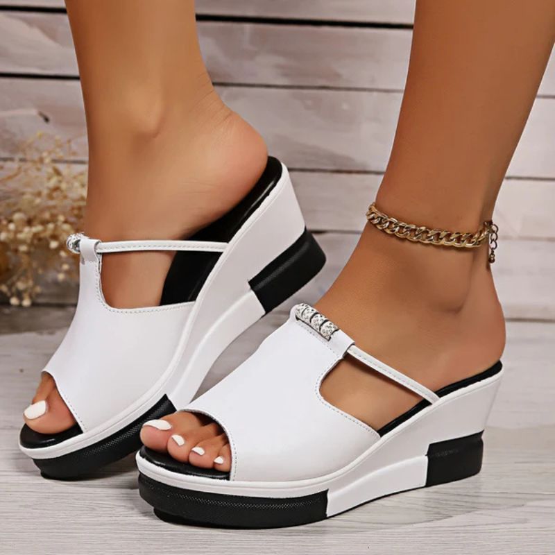 Carina | Damen Plateau Sandalen mit T-Riemen - Image 2