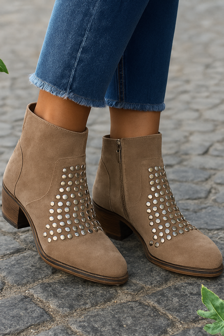 Corvina | Damen Stiefeletten mit Nieten - Taupe - Image 2
