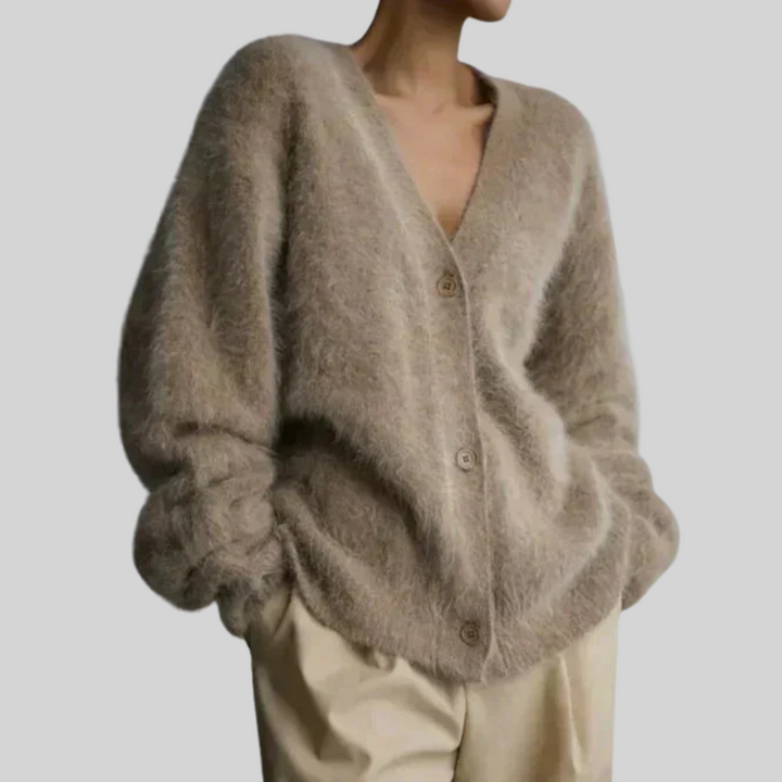 Edeltraud | Damen Oversize Strickjacke Flauschig - Taupe - Image 1