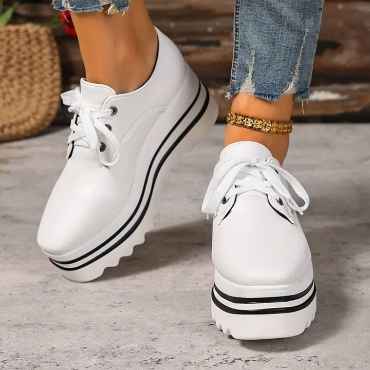Frieda | Damen Plateau Sneaker mit Schnürung - Beige - Image 3