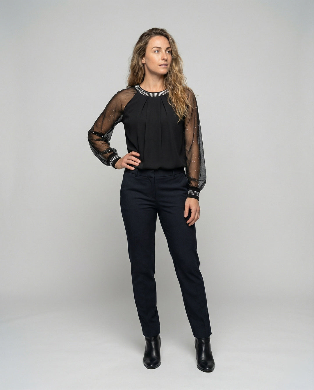 Nina | Damen Mesh Top Transparent Langarm Nieten Rundhals Elegant