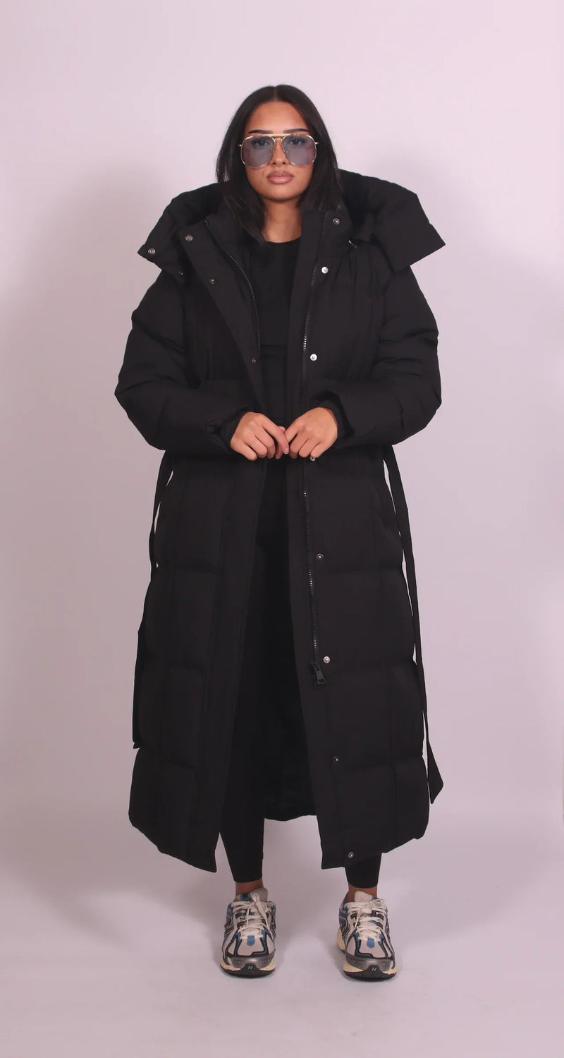 Gerlinde | Damen Langer Steppmantel mit Kapuze - Dark Brown - Image 2