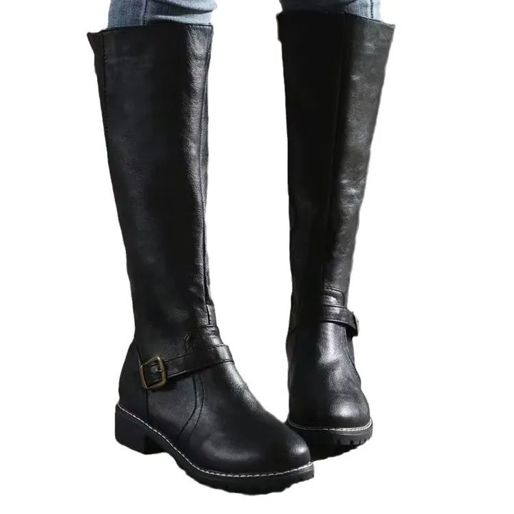 Gisela | Damen Kniehohe Stiefel Schwarz mit Schnalle - Black - Image 5
