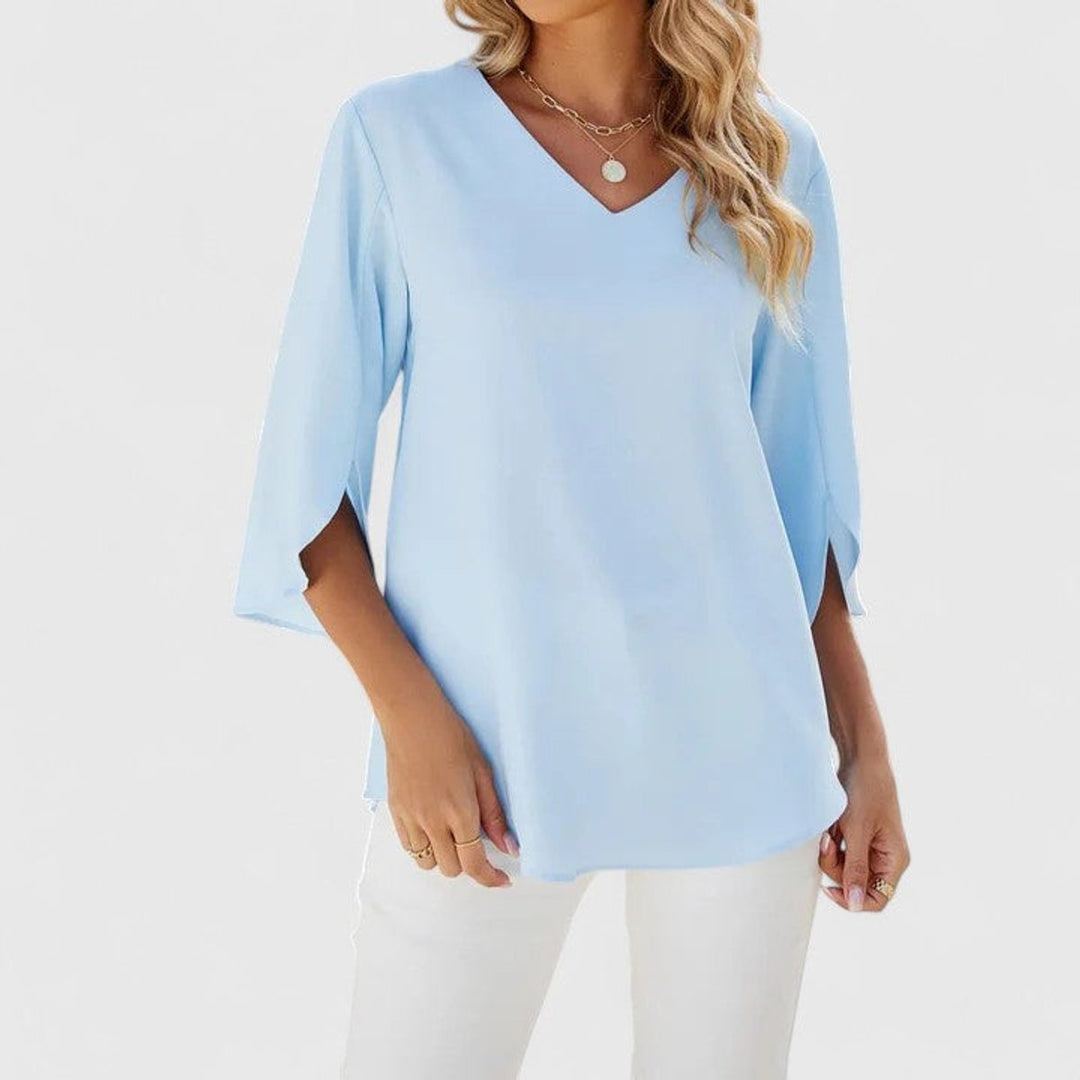Greta | Damen Rüschenbluse V-Ausschnitt 3/4 Arm - Baby Blue - Image 2