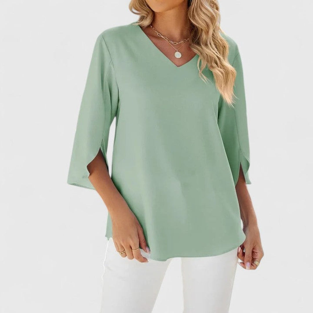 Greta | Damen Rüschenbluse V-Ausschnitt 3/4 Arm - Baby Blue - Image 7