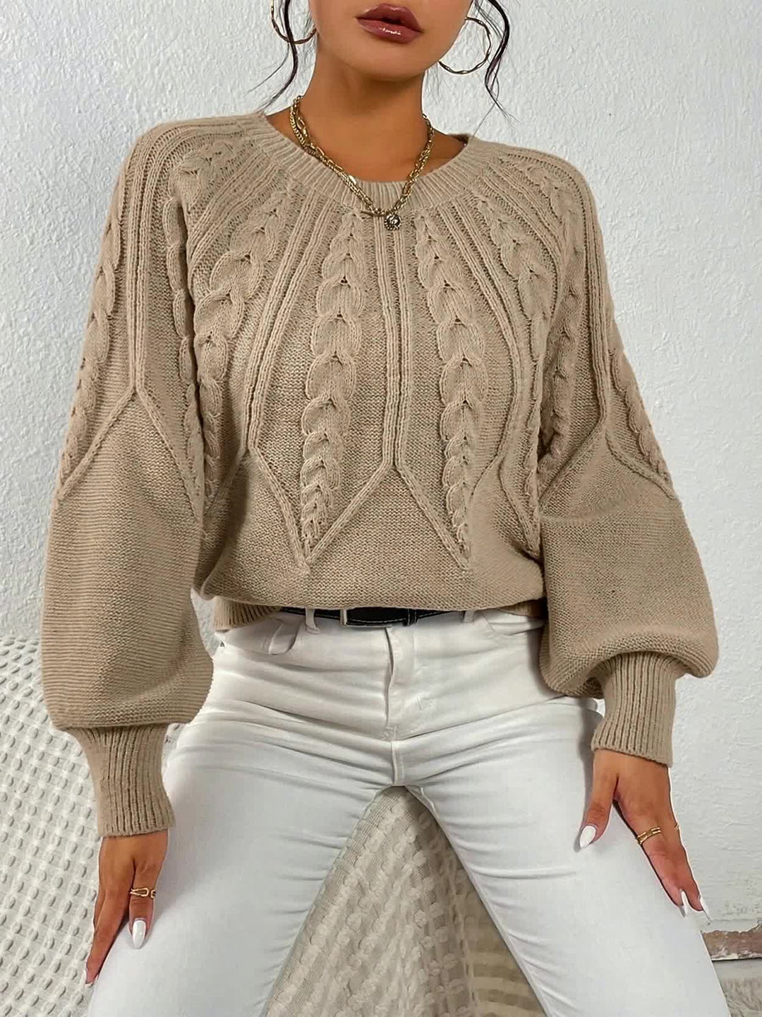 Gunnhild | Damen Zopfmuster Strickpullover mit Ballonärmel - Black - Image 11