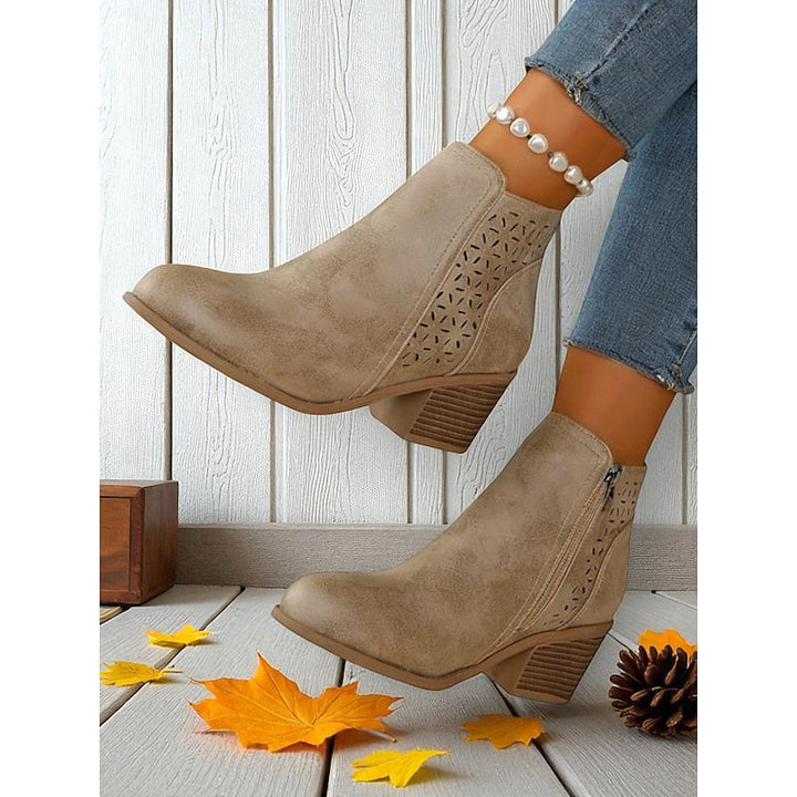 Helvara | Damen Stiefeletten mit Blockabsatz und Cutout - Image 10