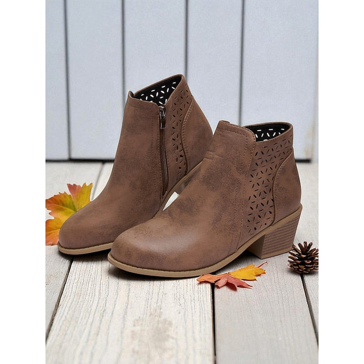 Helvara | Damen Stiefeletten mit Blockabsatz und Cutout - Image 2
