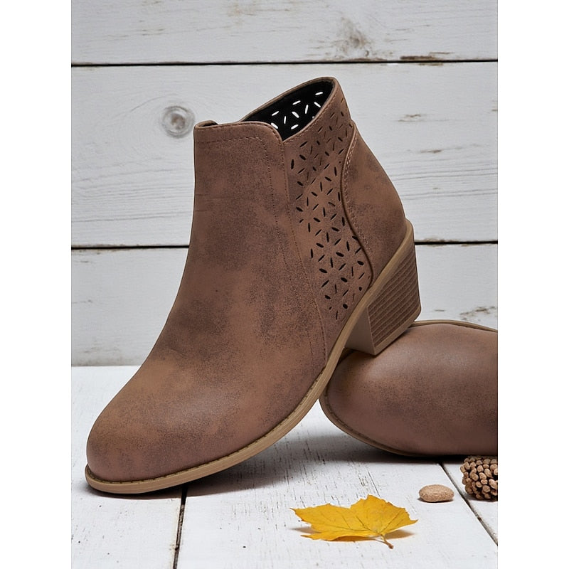 Helvara | Damen Stiefeletten mit Blockabsatz und Cutout - Image 4