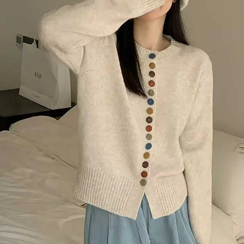 Hildura | Damen Strickjacke mit bunten Knöpfen - Cream - Image 6