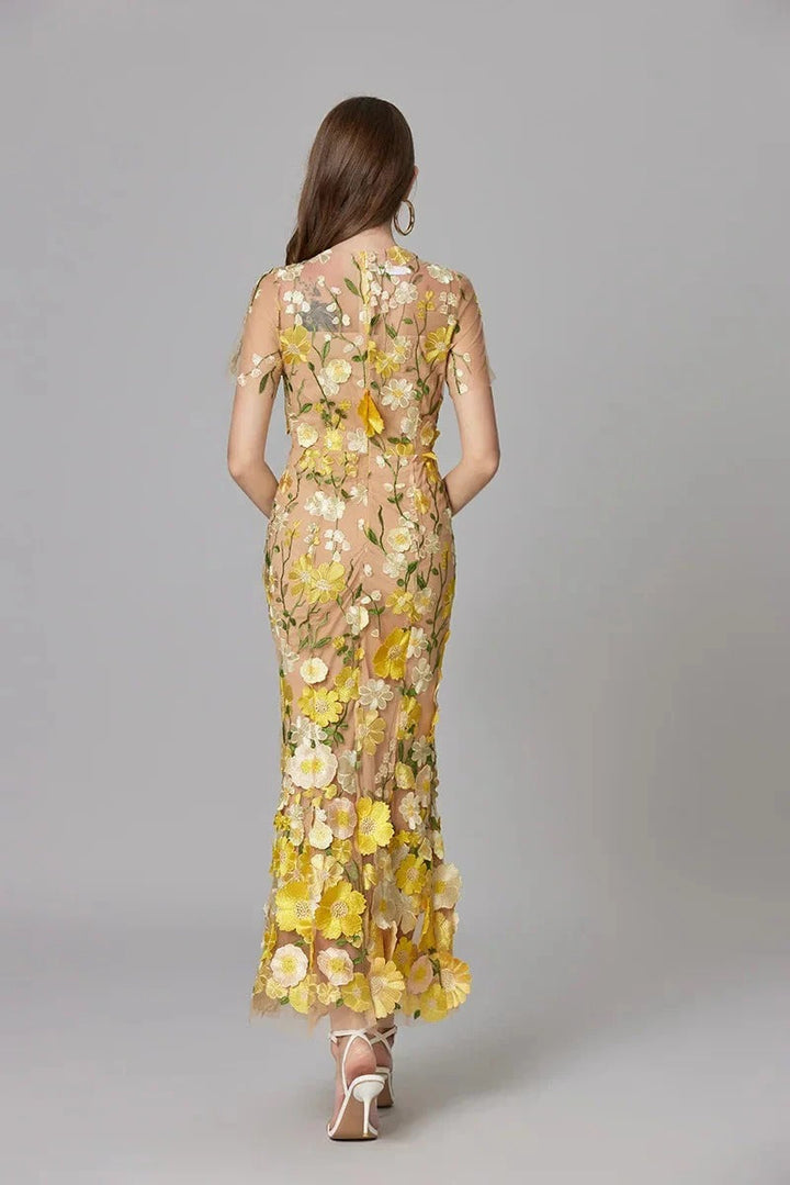 Aurelia | Damen Maxikleid mit 3D Blumenstickerei, ärmellos festlich