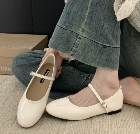 Aleda | Damen Mary Jane Pumps Lackoptik Blockabsatz