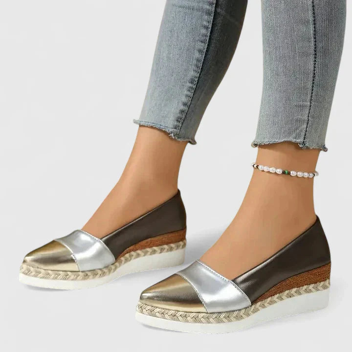 Goldie | Damen Espadrilles Keilsohle Metallic Slip-On Loafer Sommerschuhe